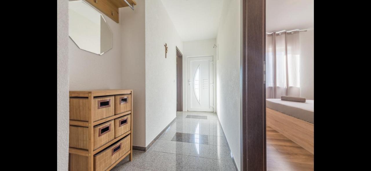 Aurum Luxury Apartments Vir Exterior foto